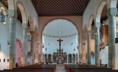 Innenraumansicht St. Jakobi Coesfeld mit Blick Richtung Chor und Antwerpener Marienaltar