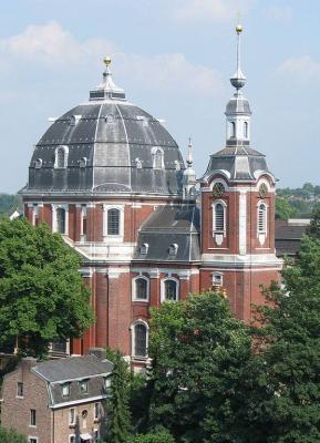 Kuppelbau und Turm von St. Johann Baptist