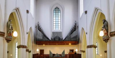 Blick auf die Orgel