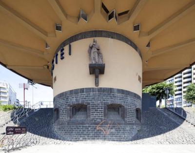 Unteransicht Bastei Köln mit Turmstumpf