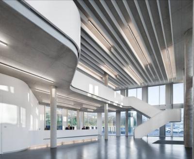 Foyer des Seminar- und Verwaltungsgebäudes