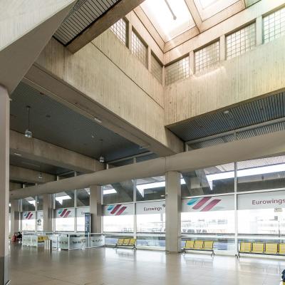 Empfangsgebäude Terminal, Sichtbeton-Konstruktion