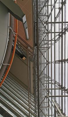 Blick nach oben mit Innenansicht Fassade