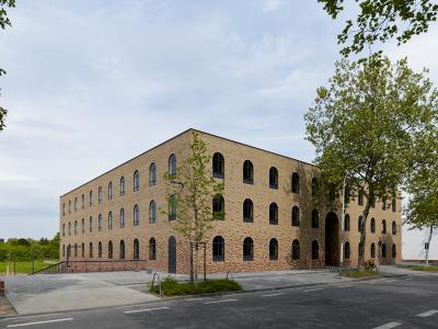 Studentenwohnheim ROM.HOF, Straßenperspektive