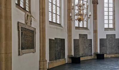 Grabplatten im Willibrordi-Dom Wesel
