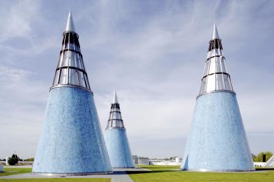 Lichttürme auf dem Dachgarten der Kunst- und Ausstellungshalle