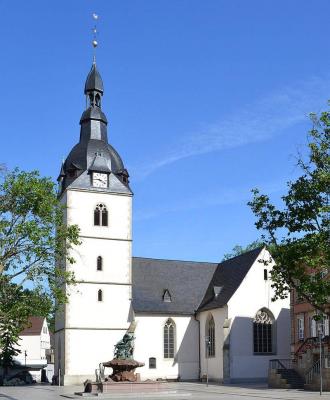 Blick vom Markt auf die Erlöserkirche Detmold