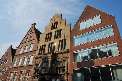 Roggenmarkt in Münster, rechts im Bild das Geschäftshaus Nummer 13