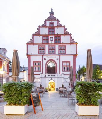 Historisches Rathaus Bad Salzuflen, Giebelansicht beleuchtet
