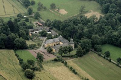 Luftbild von Schloss Melschede