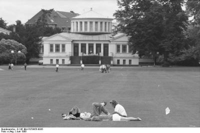 Akademische Kunstmuseum 1988
