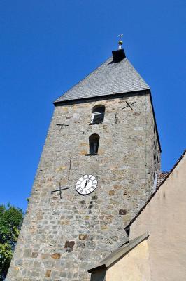 Unverputzter Westturm