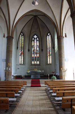 Innenraum mit Blick in den Chor