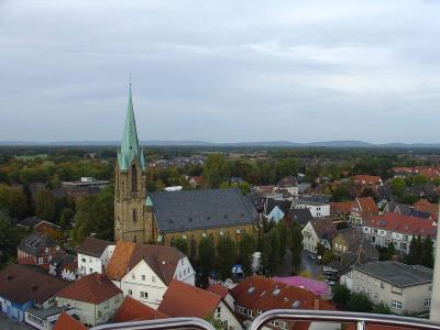 Luftbild mit Umgebung der Kirche