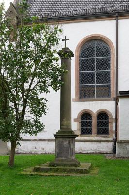 Ev.-Ref. Kirche Lemgo-Brake, Grabdenkmal