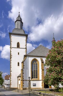 St. Marien mit Turm von Süden