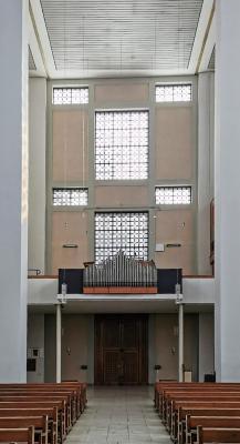 Blick Richtung Orgelempore
