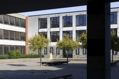 Blick in den Schulhof