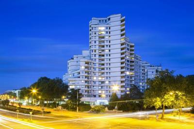 City-Wohnanlage Gelsenkirchen in der Nacht