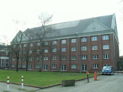 Seitenansicht der ehemaligen Maschinenhalle, heute Tagungshotel "Lichthof"
