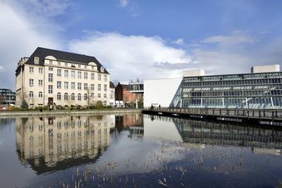 Blick auf das heutige Arbeitsgericht mit dem benachbarten Wissenschafspark