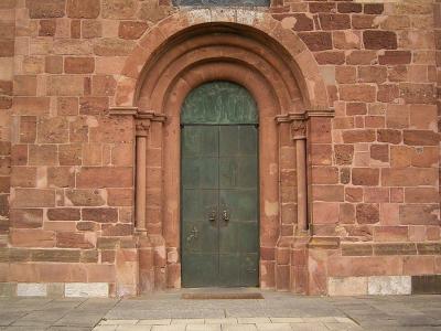 St. Johannes Baptist, Seitenportal