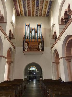 St. Johannes Baptist, Innenraum nach Westen mit Orgelempore