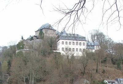 Blick auf das Kanzlei- und Archivgebäude