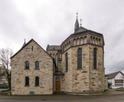 St. Michael, Chor und Sakristei