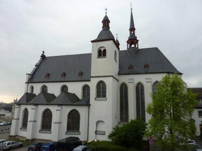 Südseite der Kirche Alt St.Heribert