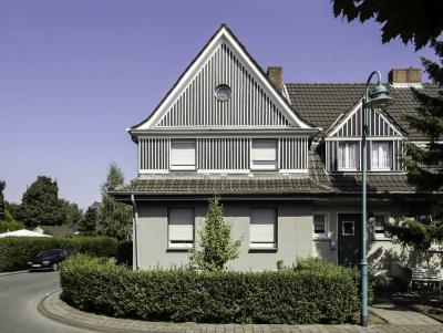 Endhaus mit großem Giebel