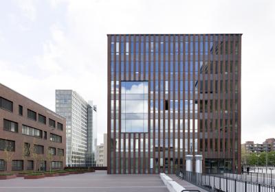 Berufskolleg Dortmunder U-Viertel, Rückansicht Punkthaus