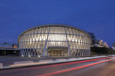 Straßenansicht Feierabendhaus am Abend