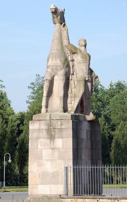 einer der Rossebändiger von Edwin Scharff