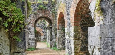 Kaiserpfalz Kaiserswerth, Durchgang