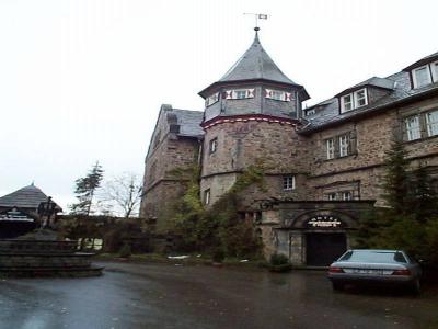 Burg Schwalenberg, Vorhof