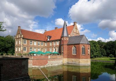 Burg Hülshoff, Herrenhaus mit Kapelle 