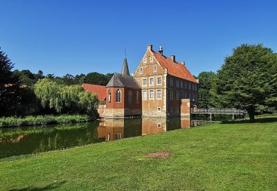 Burg Hülshoff, Gartenseite