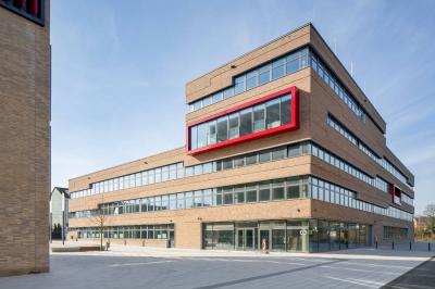 HRW, Gebäude 03 Wirtschaftsinstitut/Präsidium, vom Campus aus