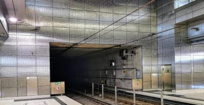 Haltestelle Benrather-Straße, Bahnsteig mit Tunnelöffnung