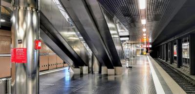 Haltestelle Heinrich-Heine-Allee, Bahnsteig