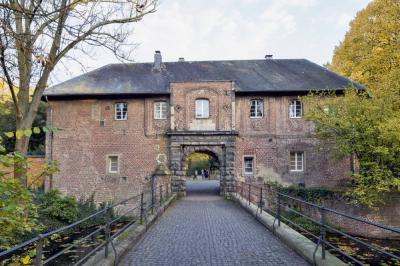 Schloss Rheydt, Torburg