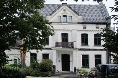 Fassade des Hauptgebäudes von Haus Radong