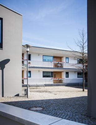 Laubengänge Altenwohnanlage