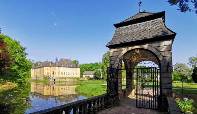 Barockbrücke und Schloss Dyck