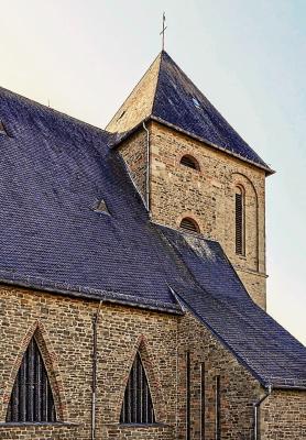 Nordseite mit Turm