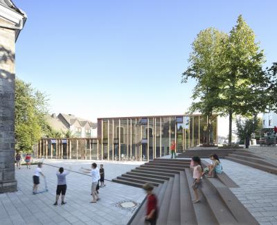 Neue Mitte Mettmann, Treppen vor dem Gemeindezentrum
