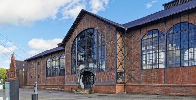 Maschinenhalle von außen