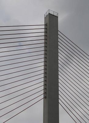 Der westliche Pylon im Detail
