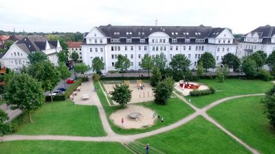 Luftbild saniertes Kasernengebäude 